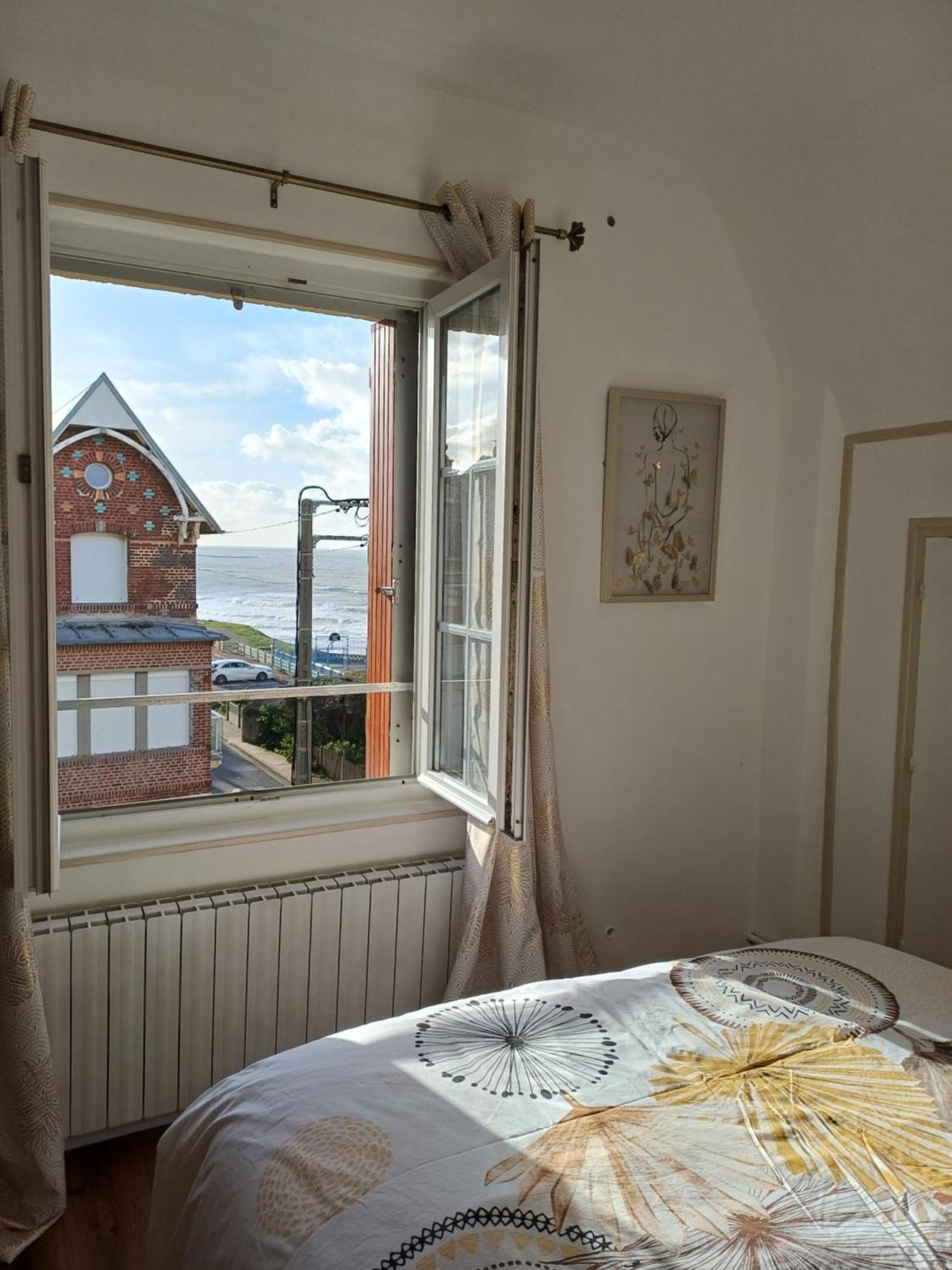 Au Gre Des Marees 2 Appartement Face A La Mer 2Eme Etage Ault Εξωτερικό φωτογραφία