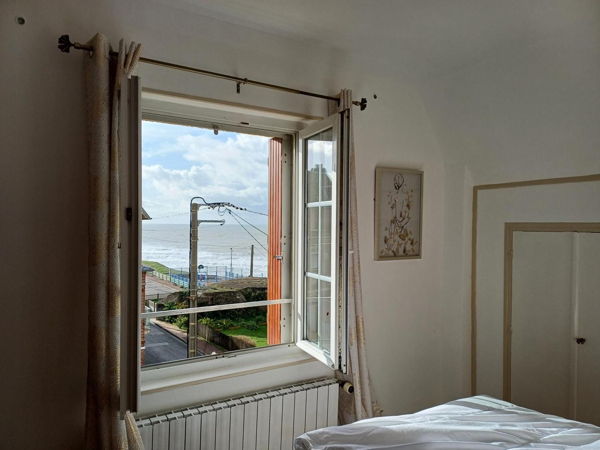 Au Gre Des Marees 2 Appartement Face A La Mer 2Eme Etage Ault Εξωτερικό φωτογραφία